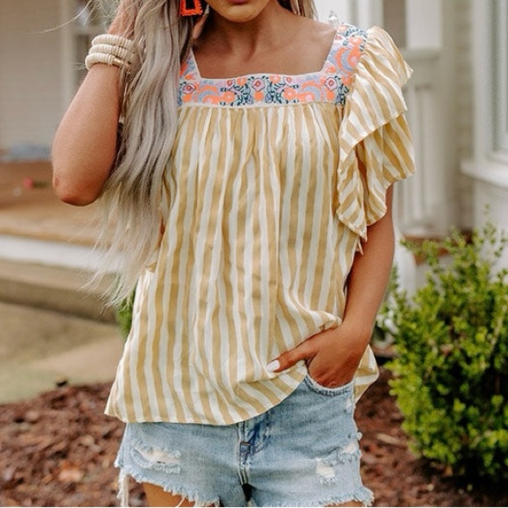 Entro Stroll The Streets Striped Embroidered Blouse - Size Small